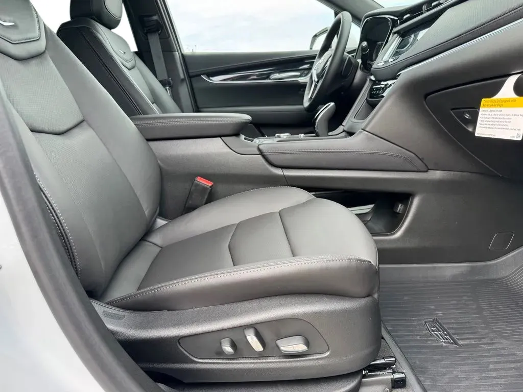 Cadillac XT5 photo 14