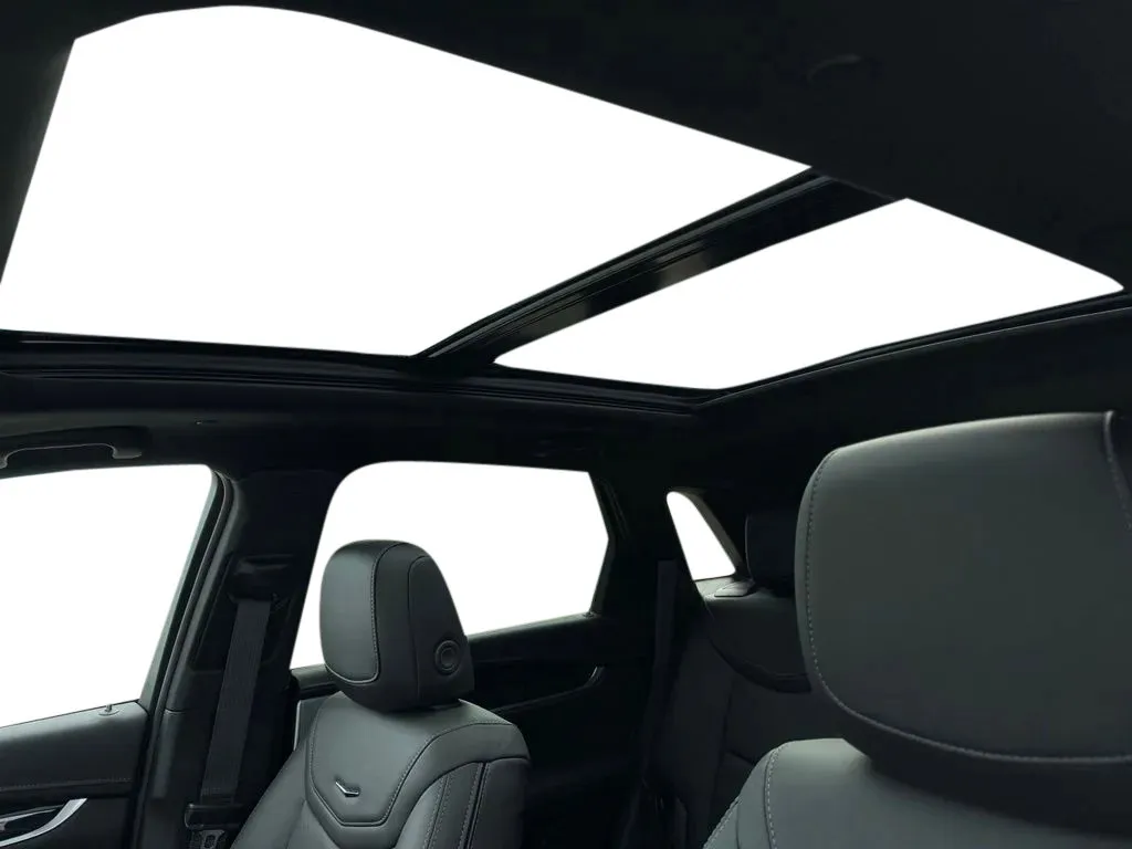 Cadillac XT5 photo 11
