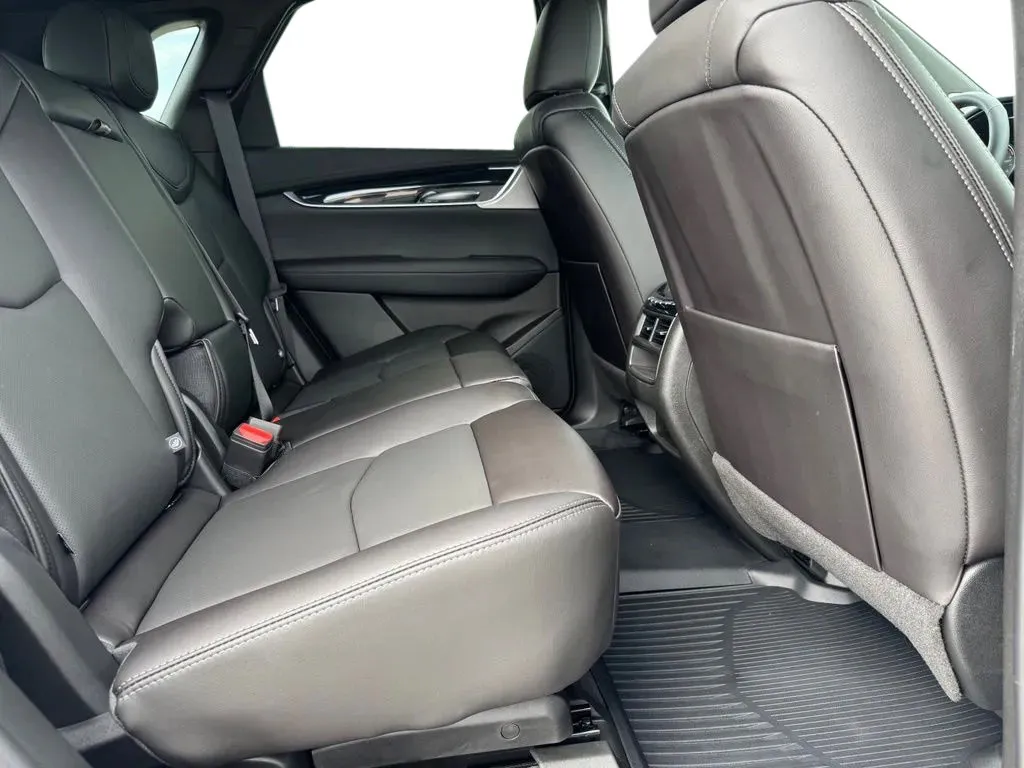 Cadillac XT5 photo 17