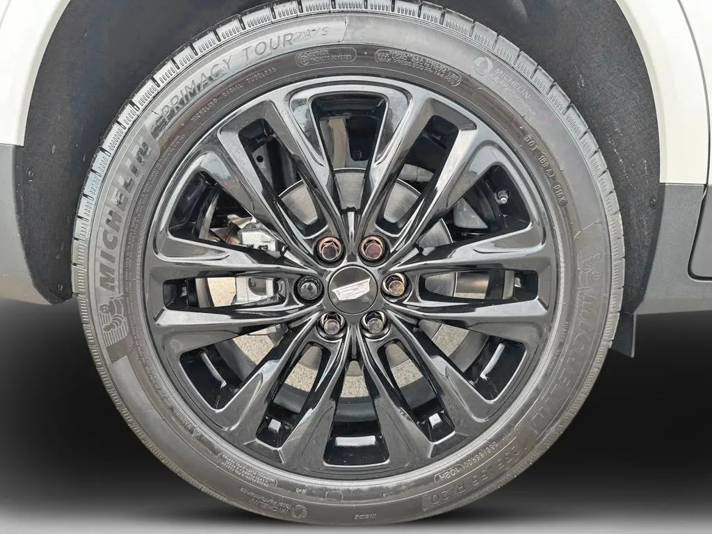 Cadillac XT5 photo 32