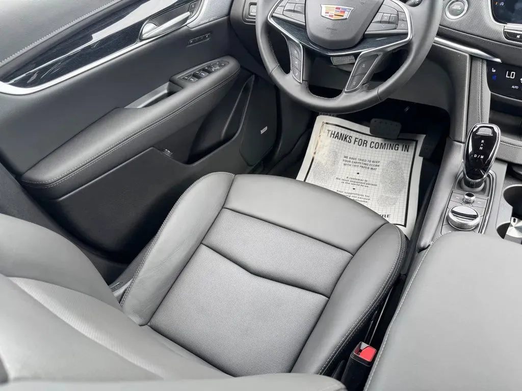 Cadillac XT5 photo 22