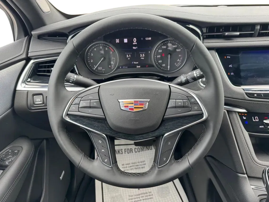 Cadillac XT5 photo 24