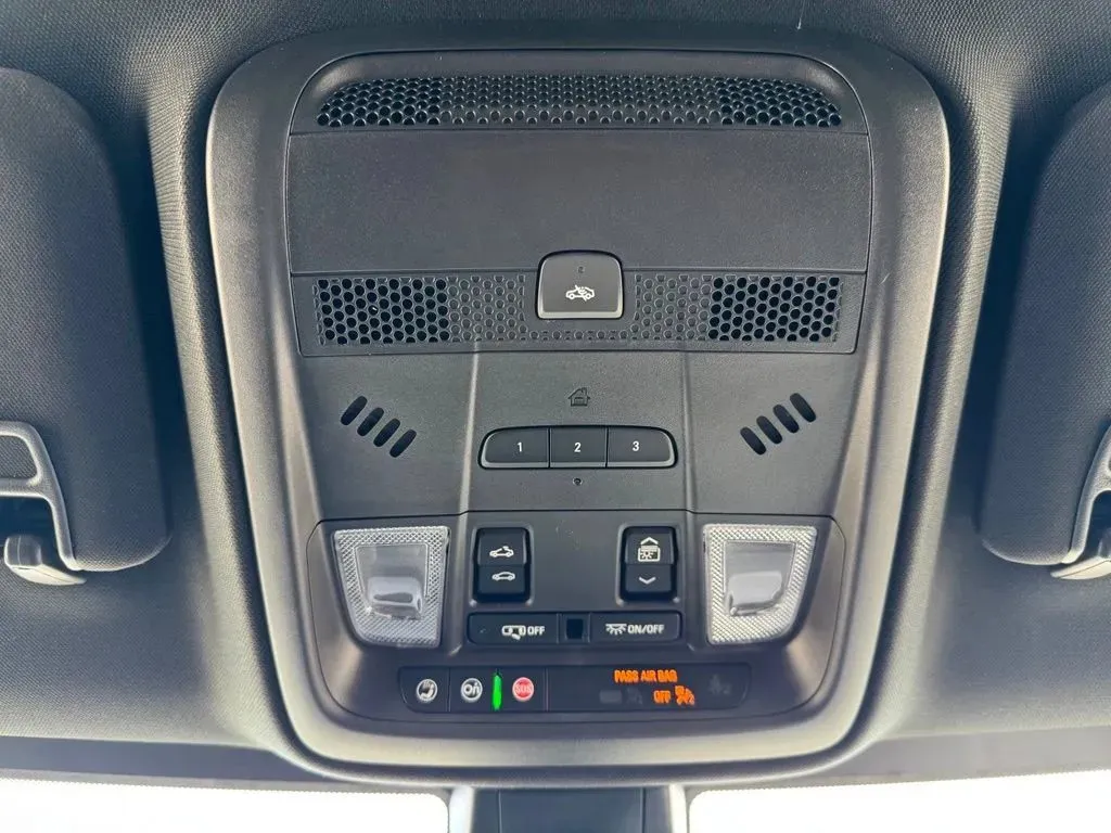 Cadillac XT5 photo 29