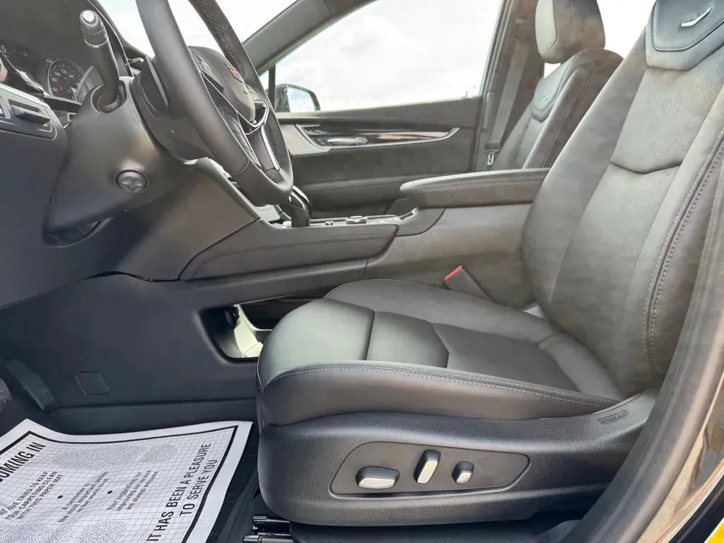 Cadillac XT5 photo 9