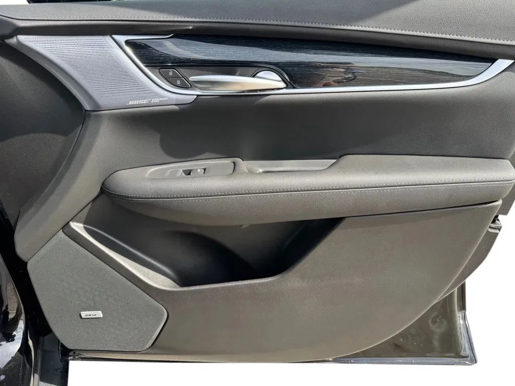 Cadillac XT5 photo 16