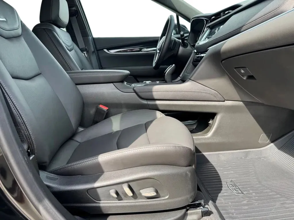 Cadillac XT5 photo 14