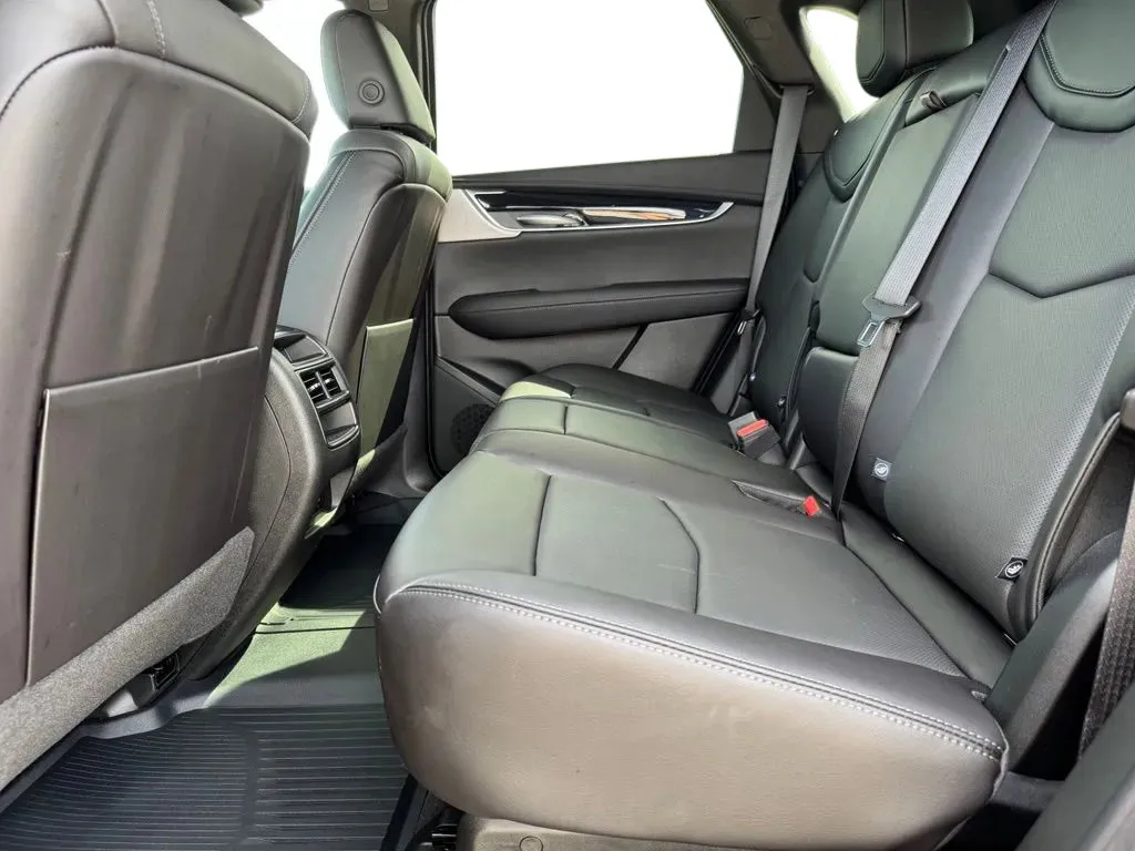 Cadillac XT5 photo 18