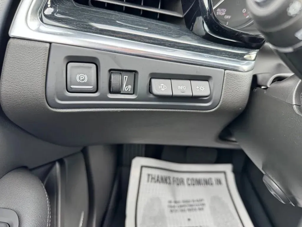 Cadillac XT5 photo 23