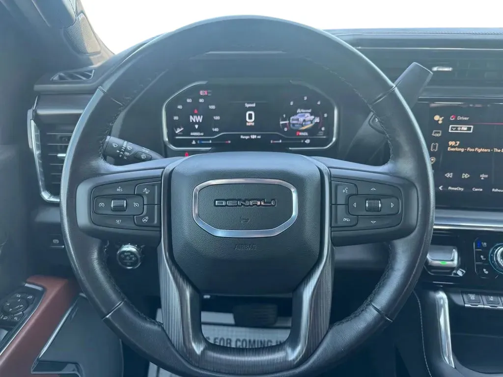 GMC Sierra photo 24
