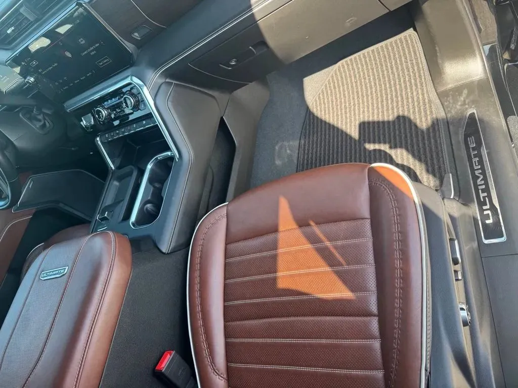 GMC Sierra photo 15