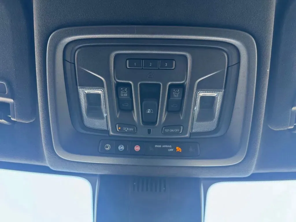 GMC Sierra photo 32