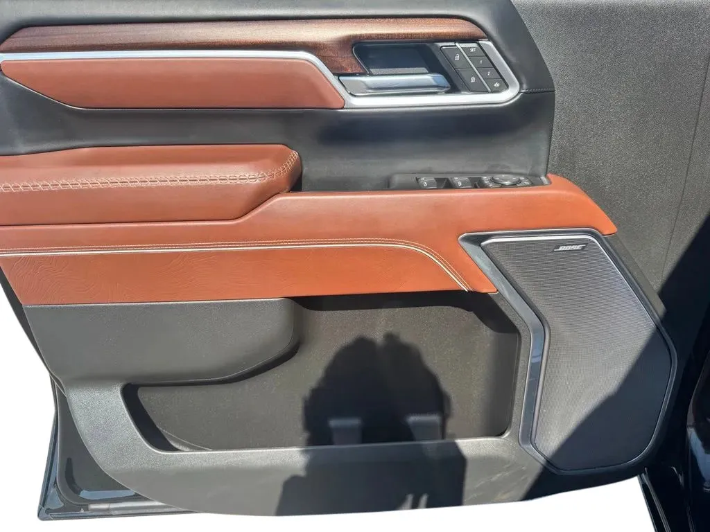 GMC Sierra photo 12