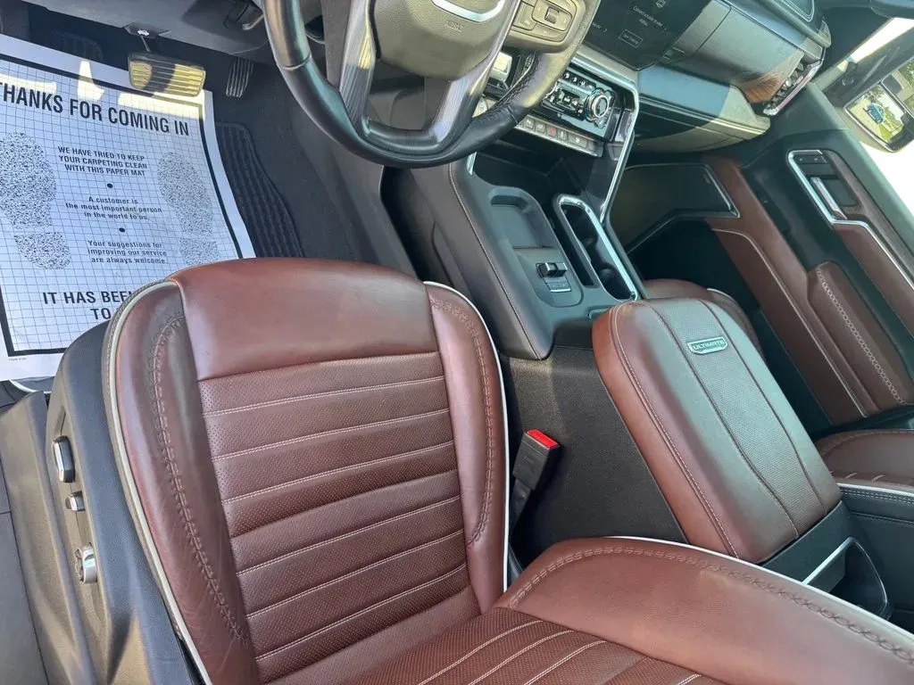 GMC Sierra photo 10