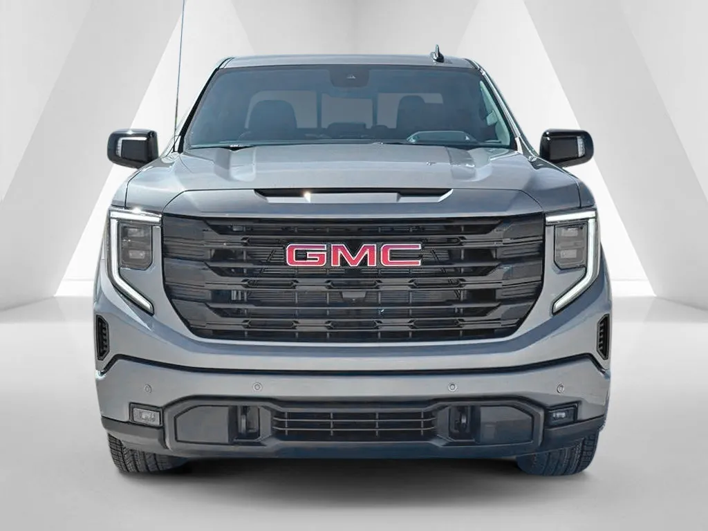 GMC Sierra photo 2