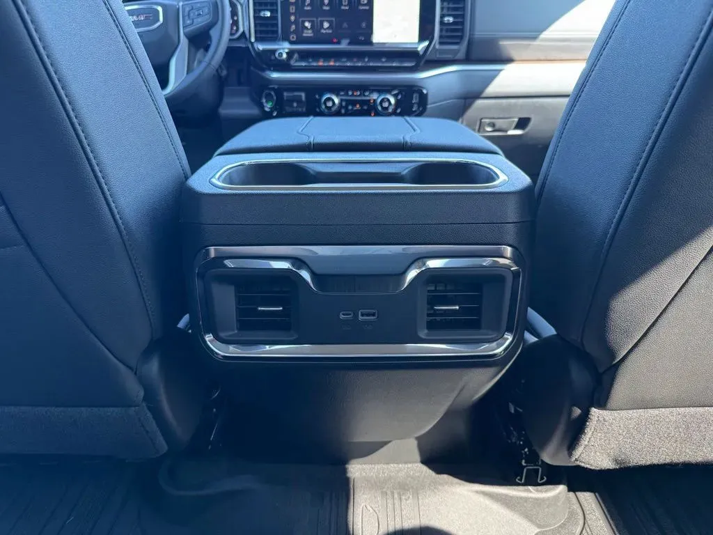 GMC Sierra photo 20
