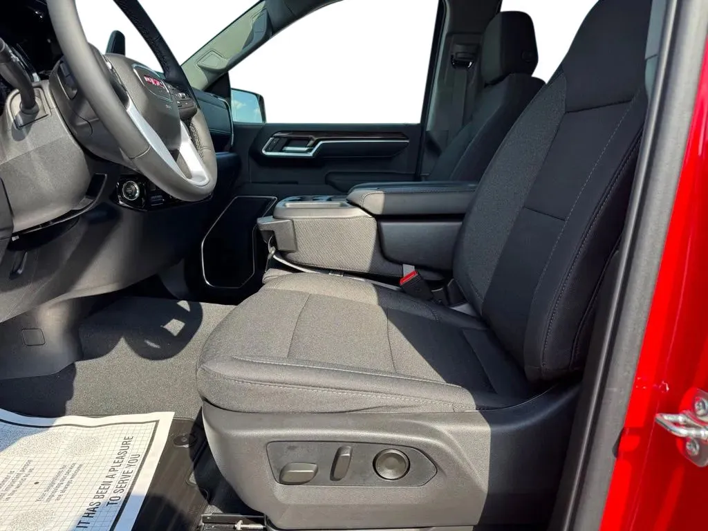 GMC Sierra photo 9
