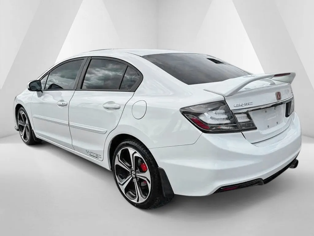 Honda Civic photo 5