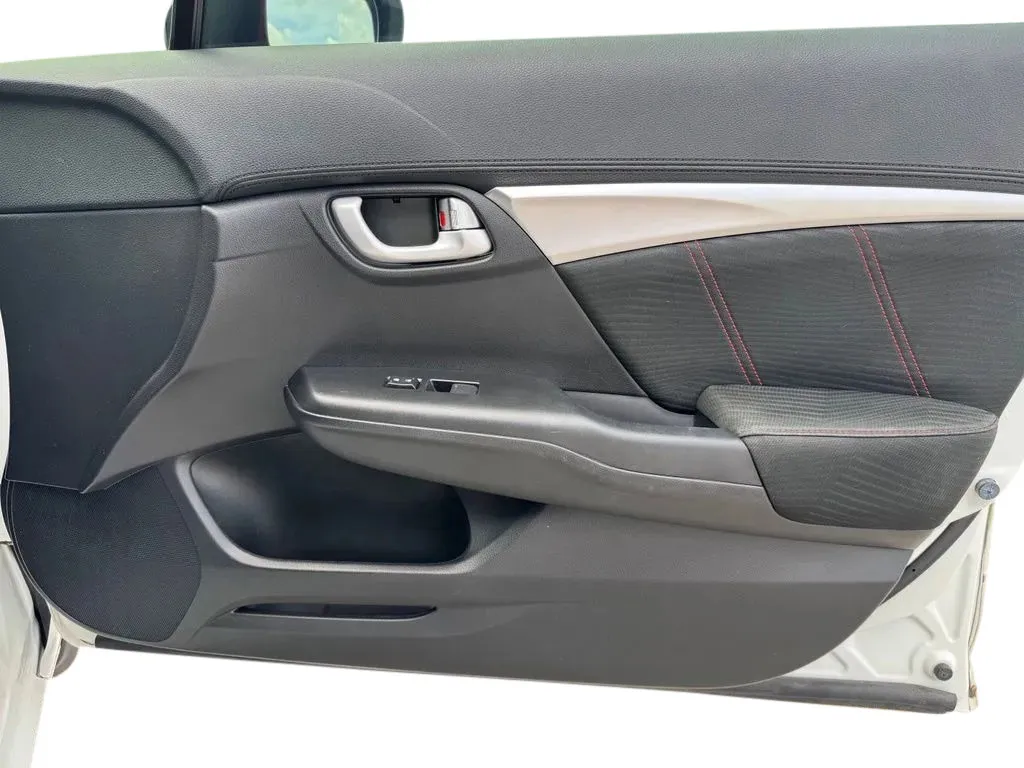 Honda Civic photo 16