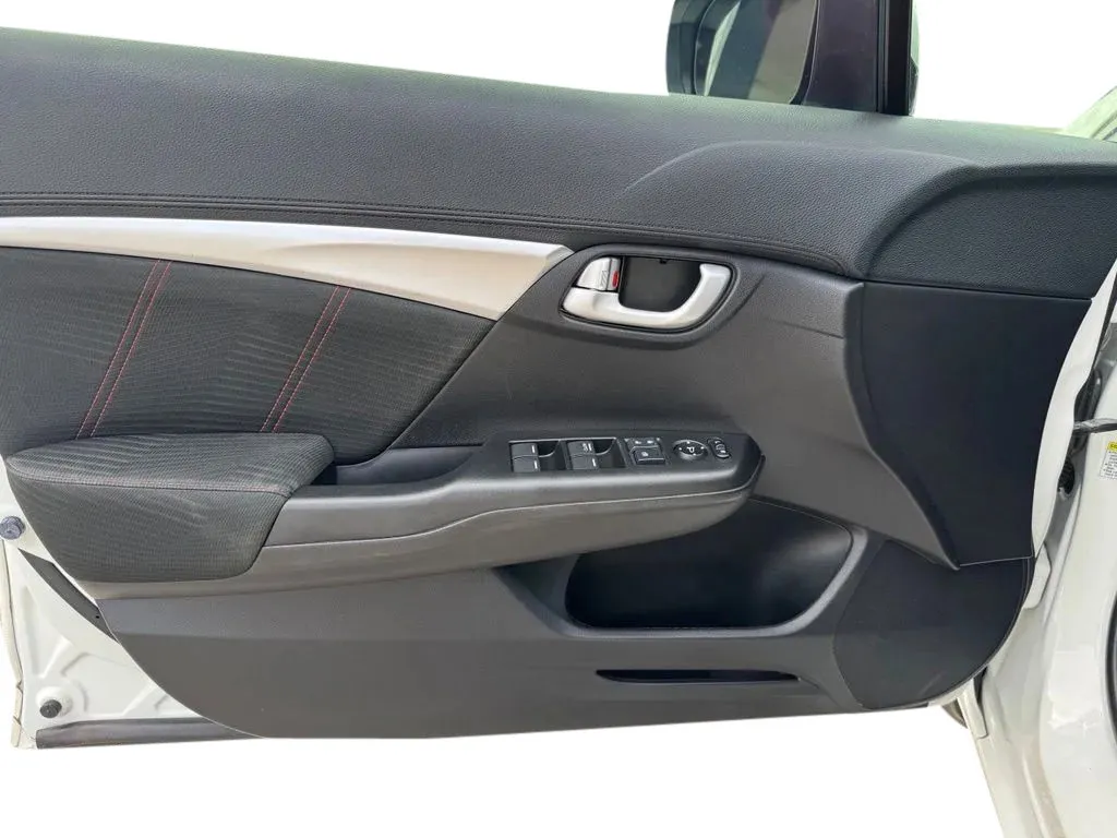 Honda Civic photo 12