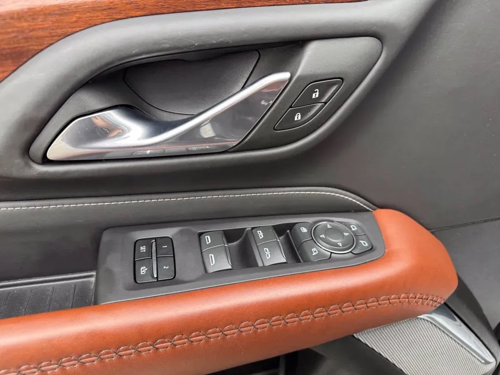 GMC Yukon photo 13