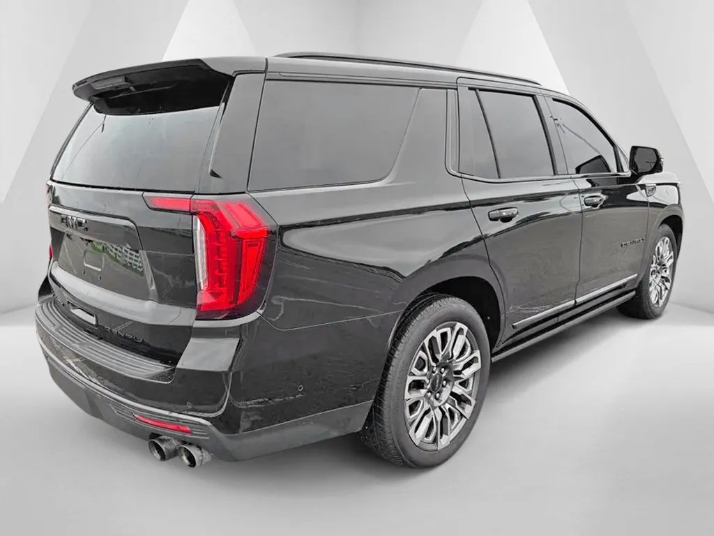 GMC Yukon photo 7
