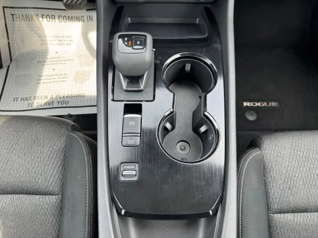 Nissan Rogue photo 26