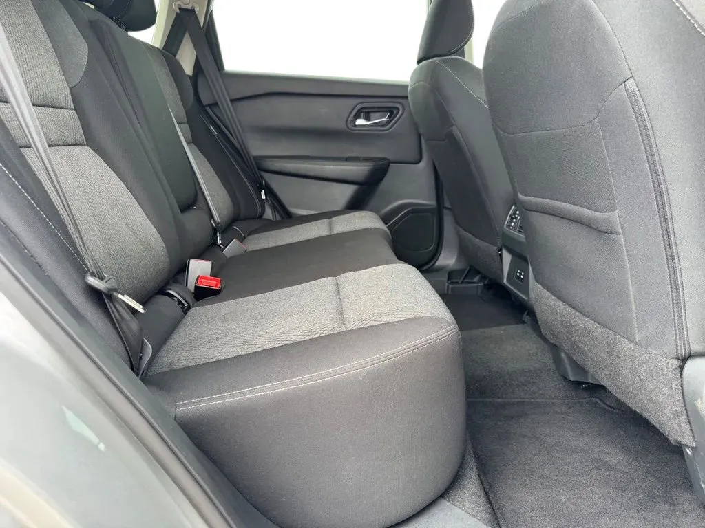 Nissan Rogue photo 16