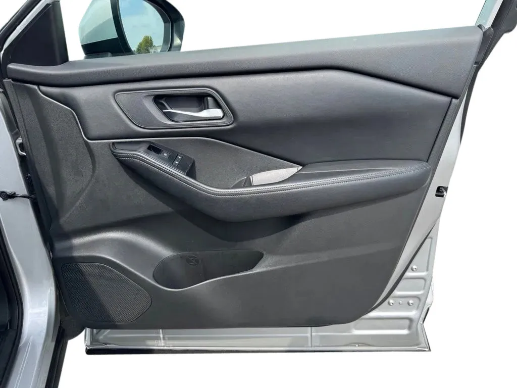 Nissan Rogue photo 15