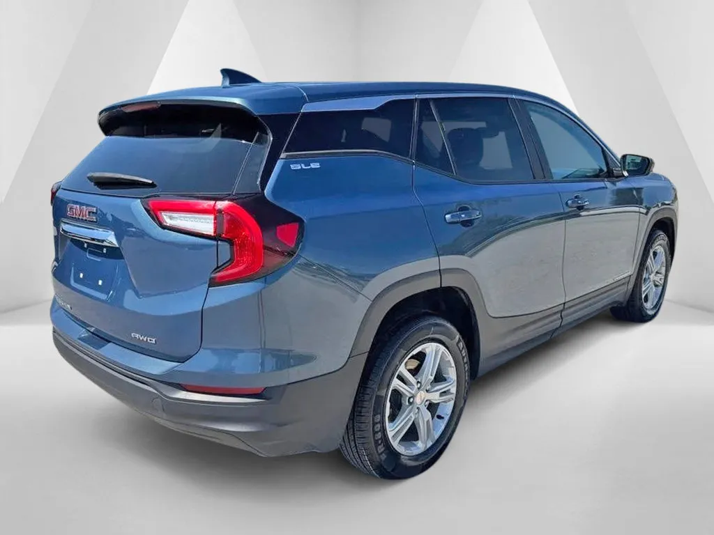 GMC Terrain photo 7