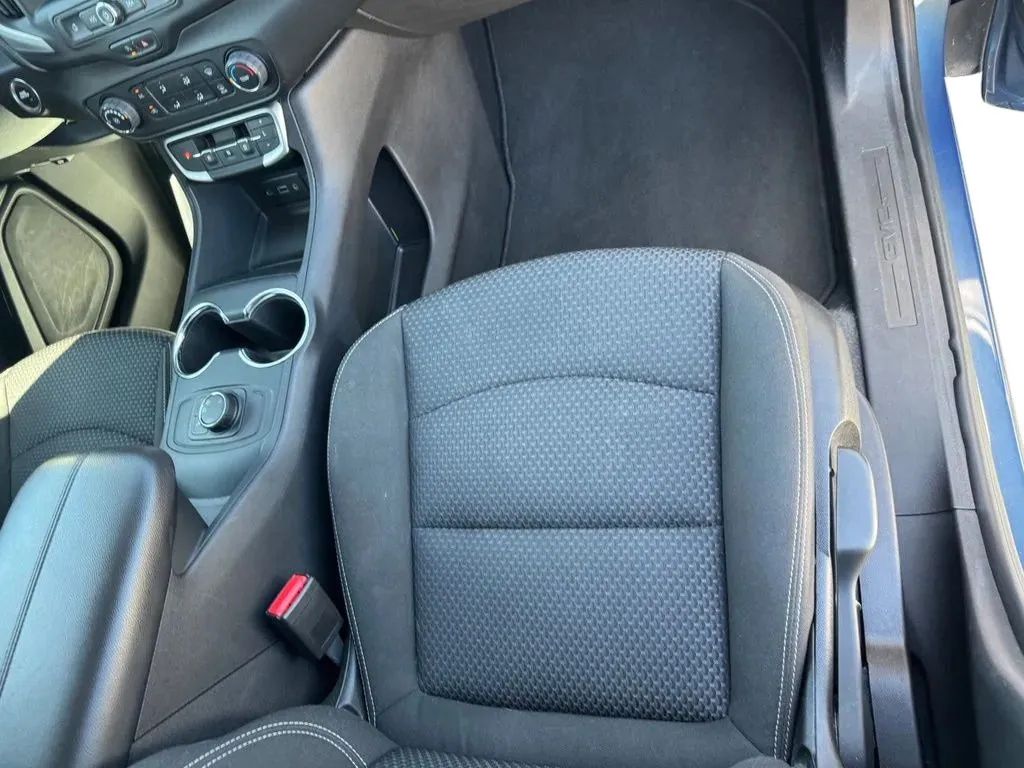 GMC Terrain photo 14