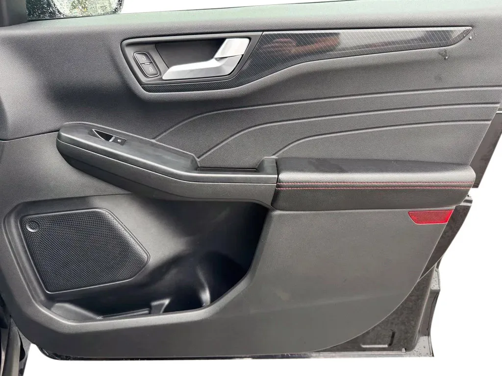 Ford Escape photo 15