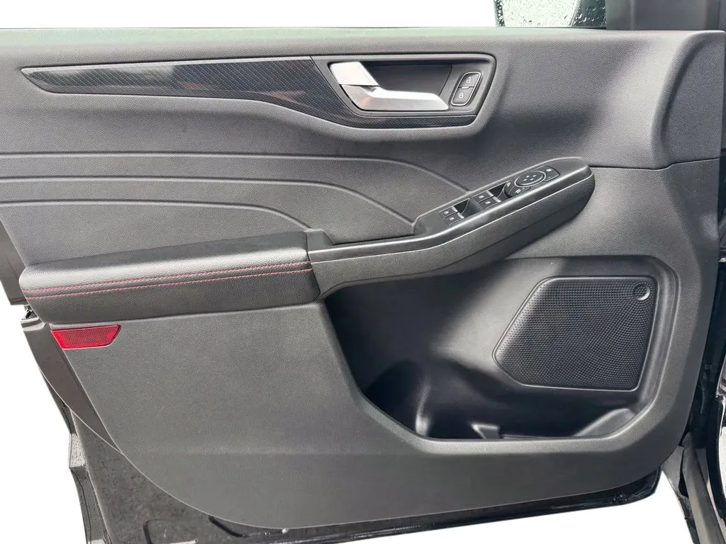Ford Escape photo 11