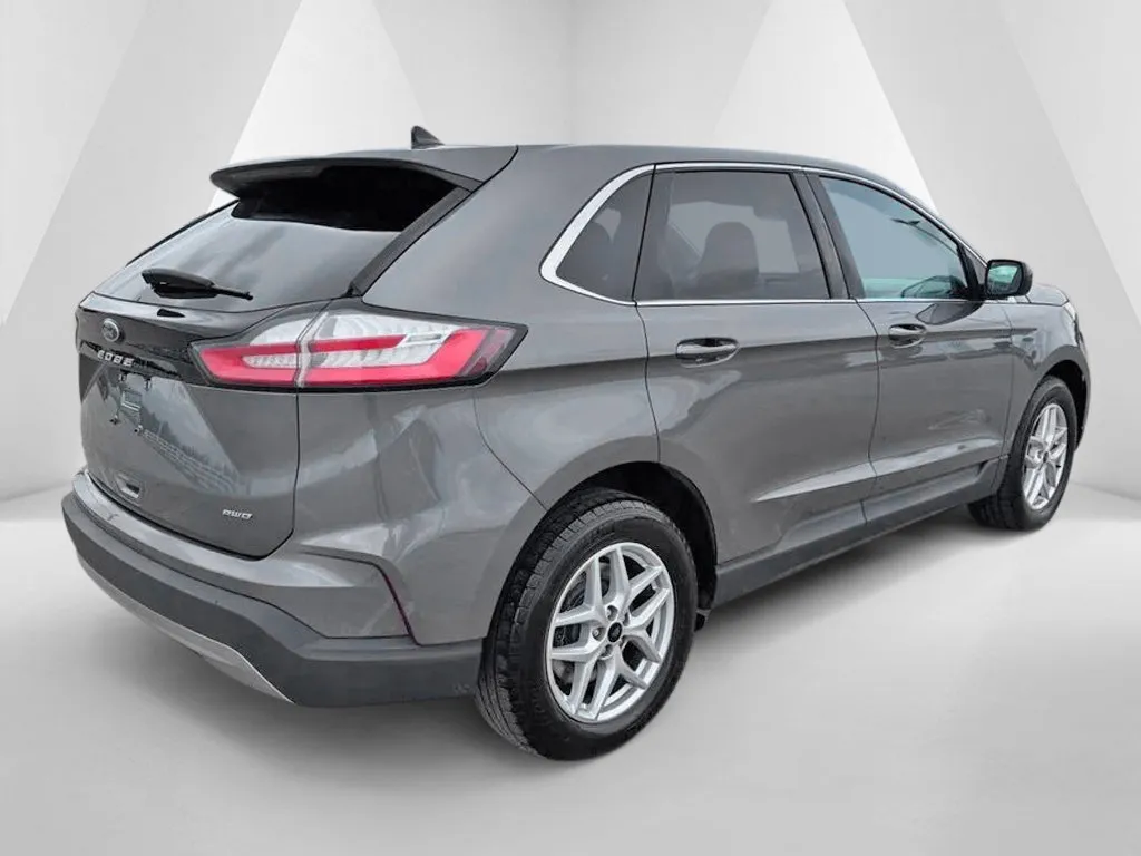Ford Edge photo 7