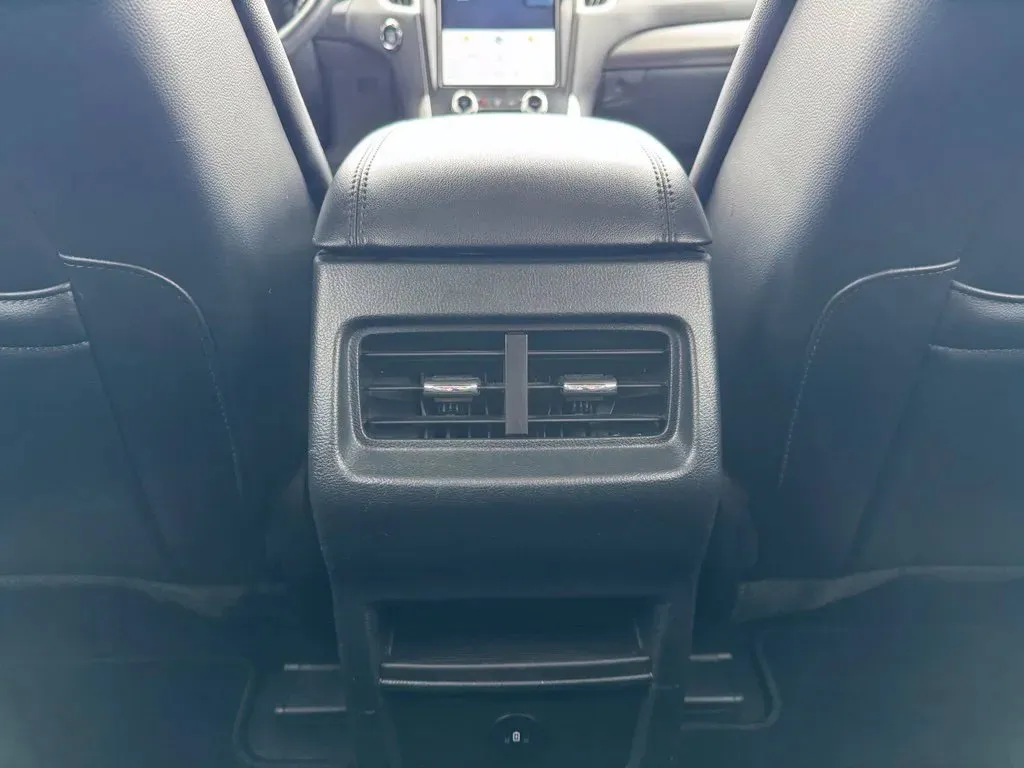 Ford Edge photo 19