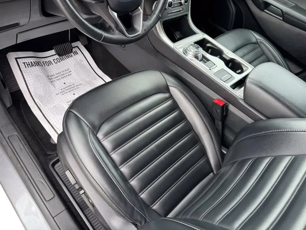 Ford Edge photo 10