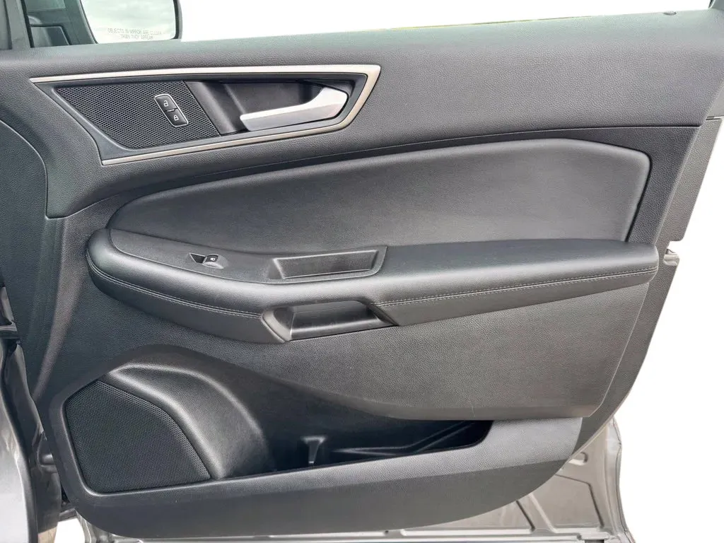 Ford Edge photo 15