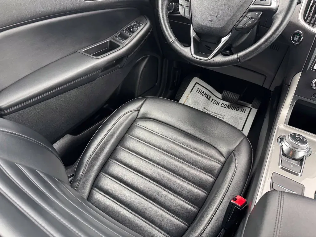 Ford Edge photo 21