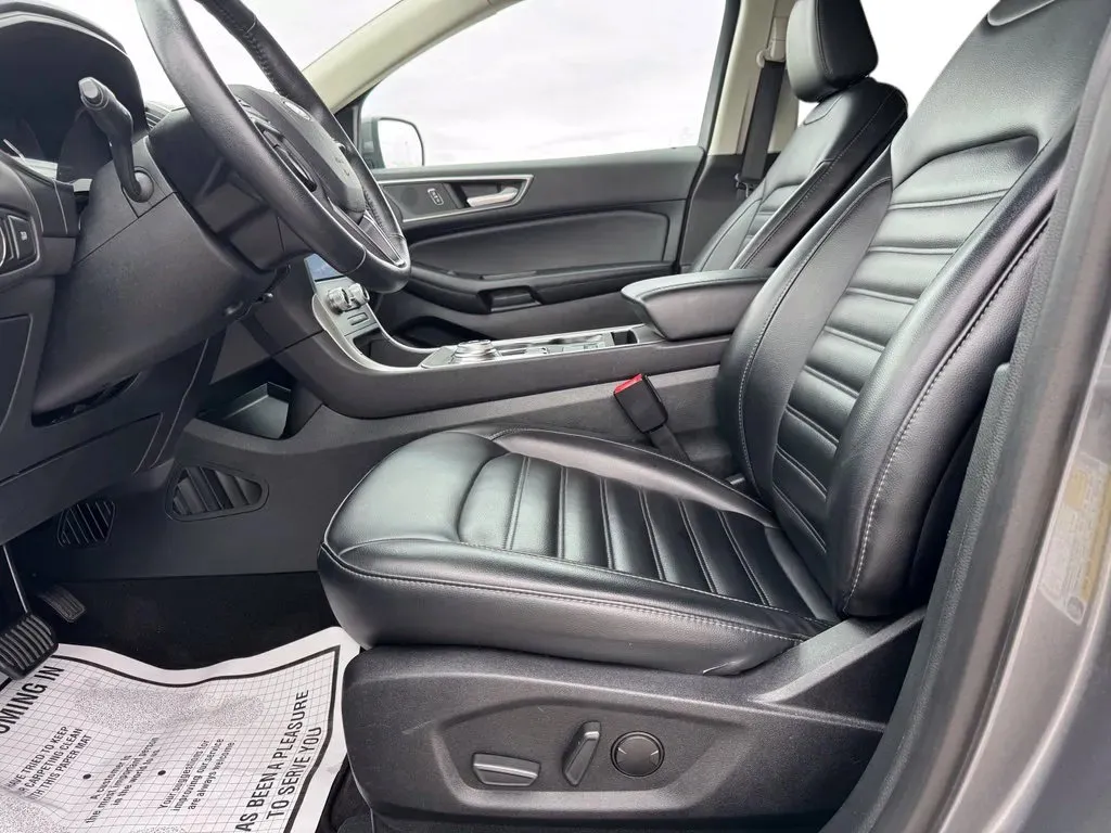 Ford Edge photo 9
