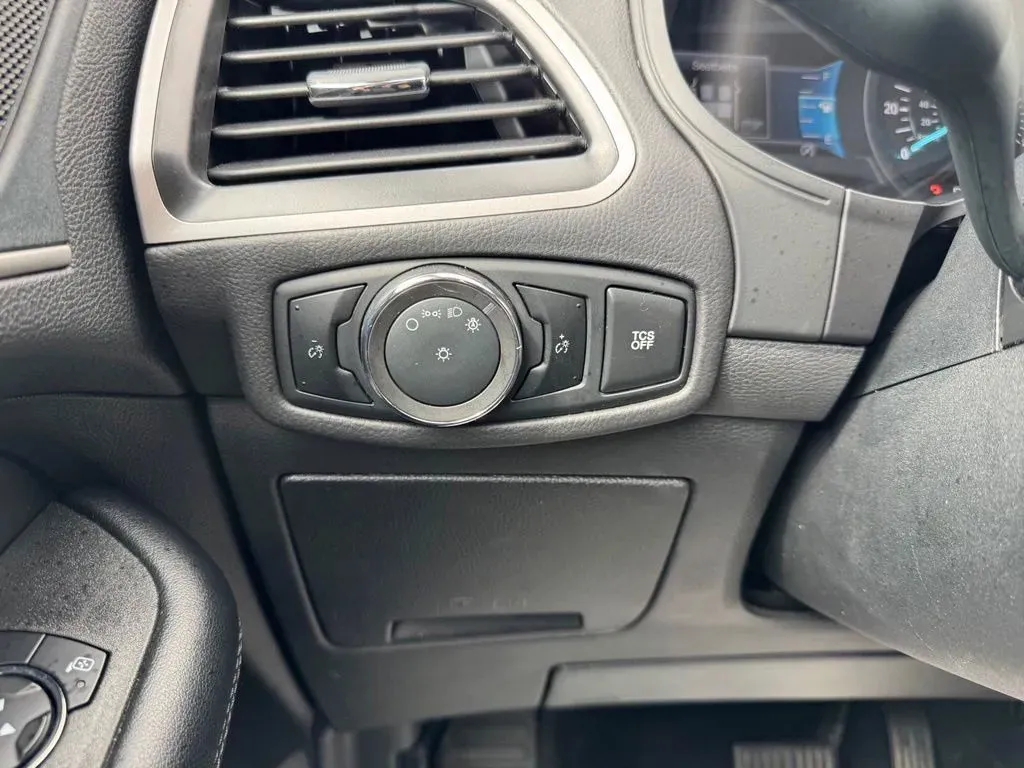 Ford Edge photo 22