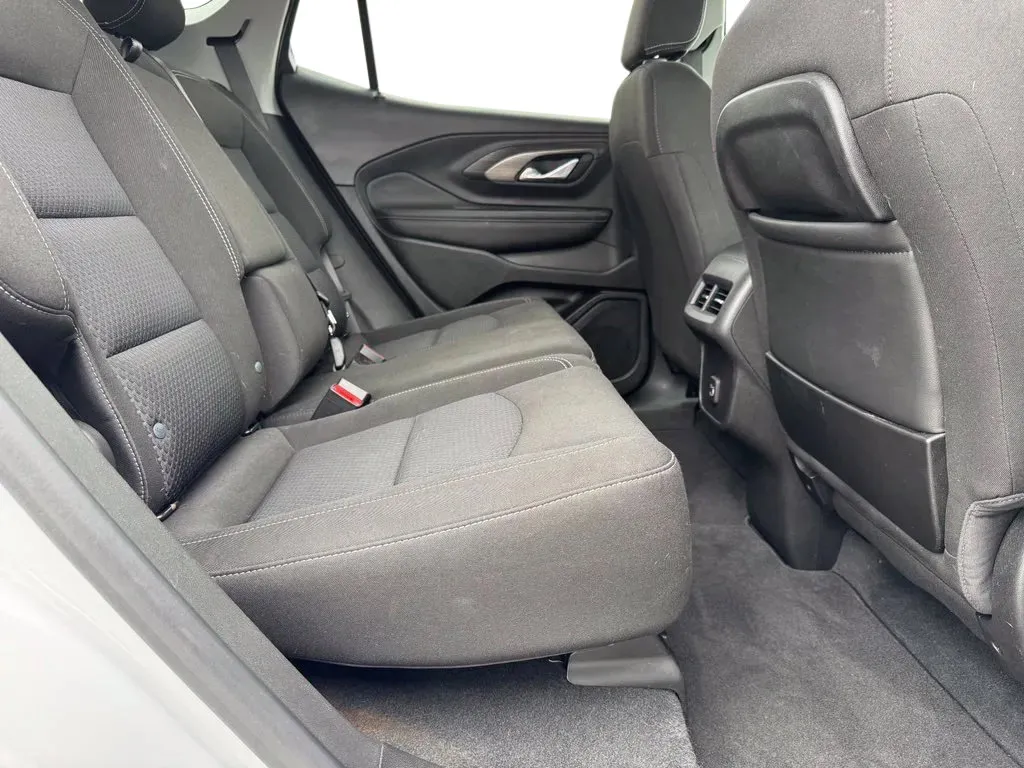 GMC Terrain photo 16