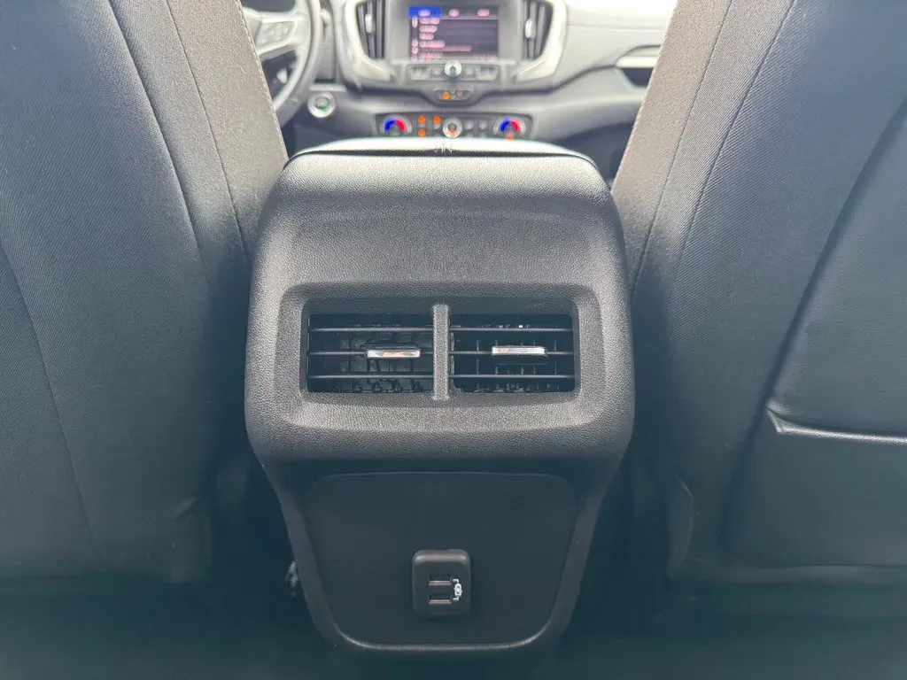 GMC Terrain photo 19