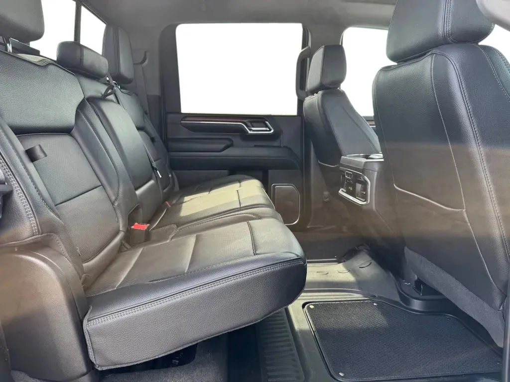 GMC Sierra photo 17