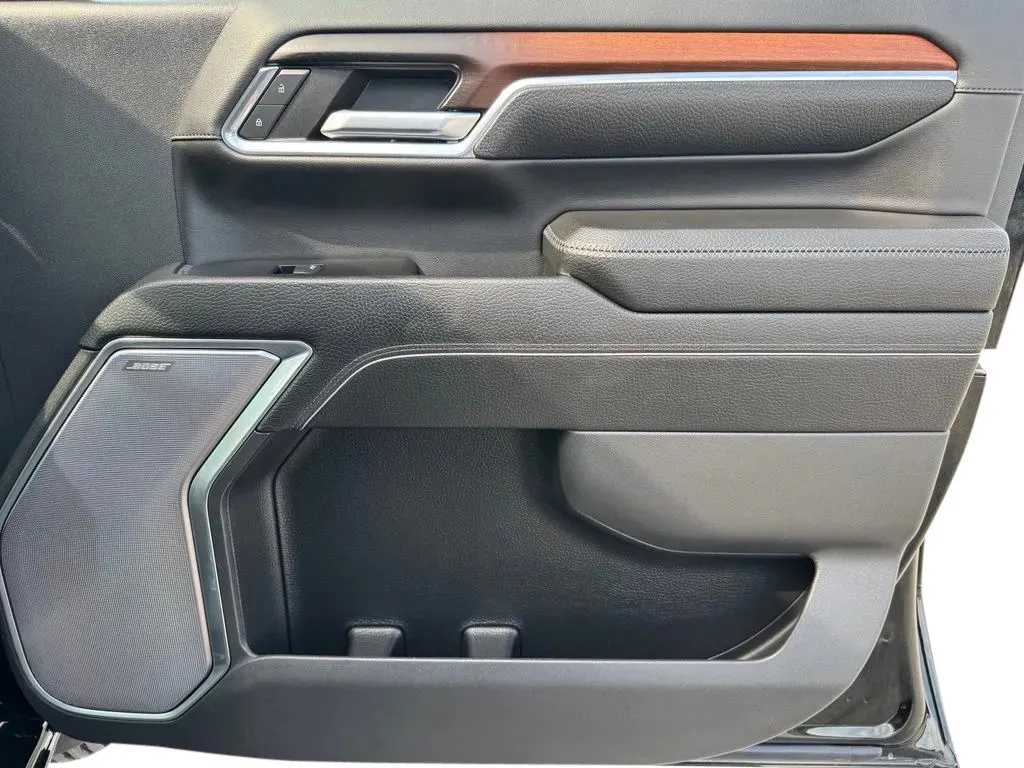 GMC Sierra photo 16