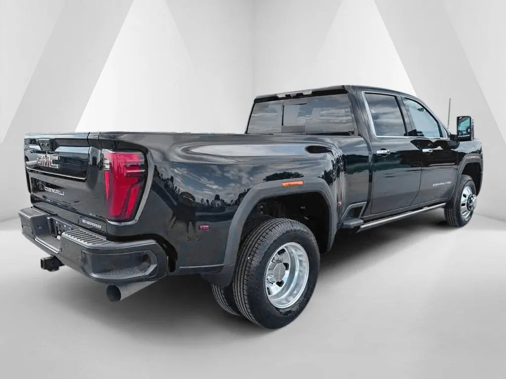 GMC Sierra photo 7