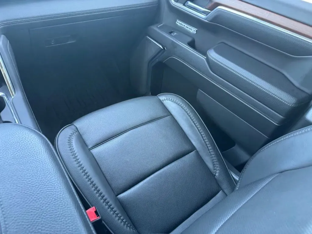 GMC Sierra photo 22