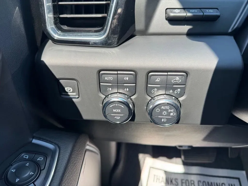 GMC Sierra photo 24