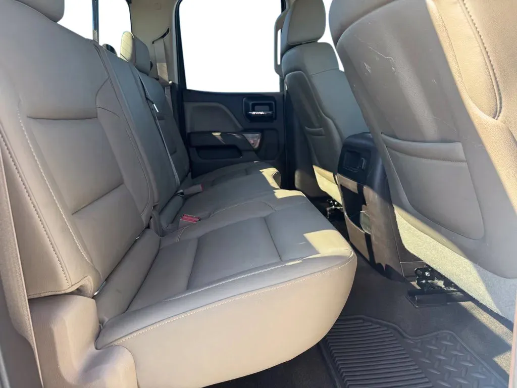 GMC Sierra photo 16