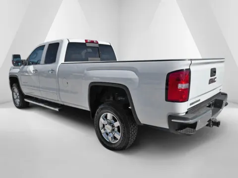 More photos of 2015 GMC Sierra 2500 HD SLT at Braden Cadillac GMC, OH