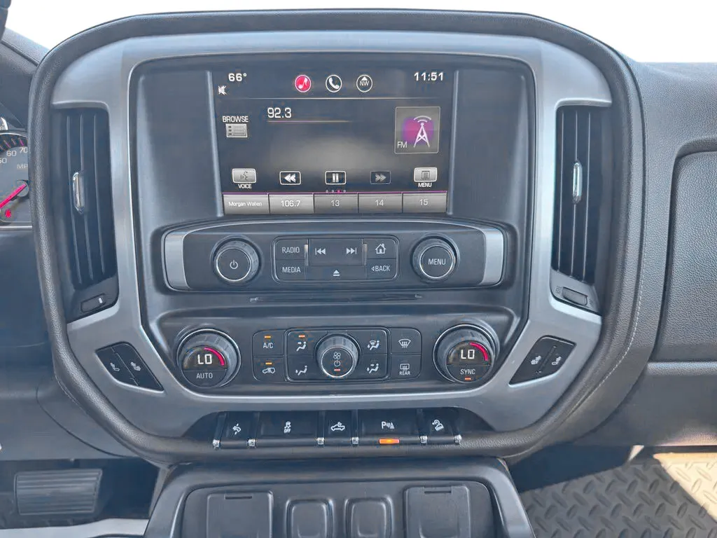GMC Sierra photo 26