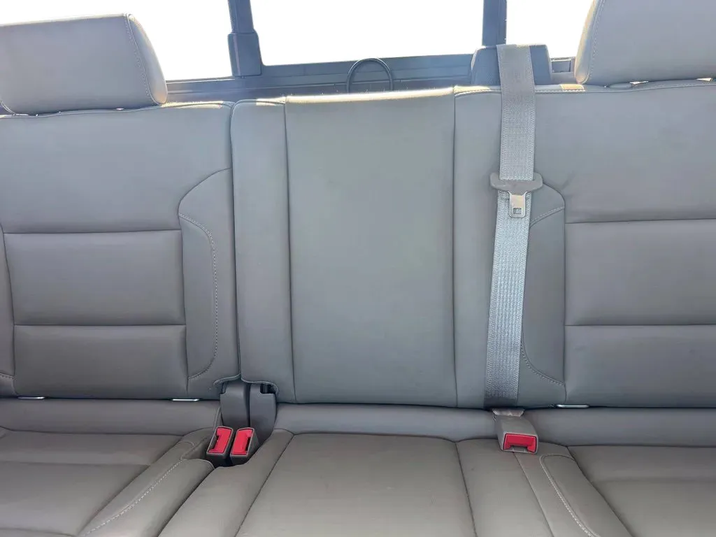 GMC Sierra photo 18